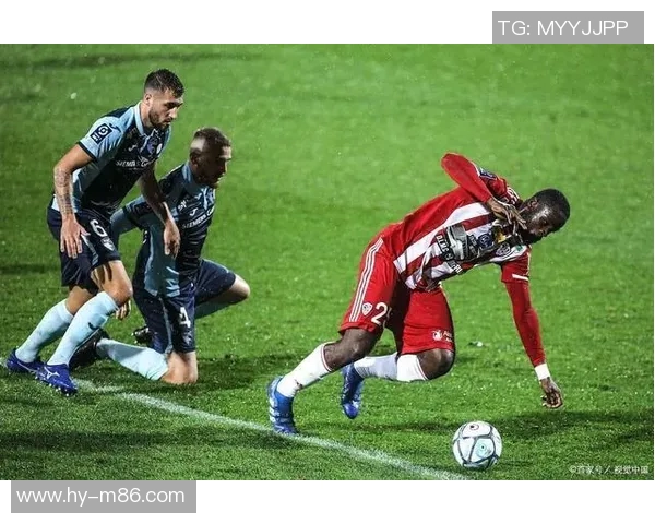 巴恩斯利主场迎战西布朗姆全力争胜的激烈对决 巴恩斯利主场迎战西布朗姆全力争胜的激烈对决