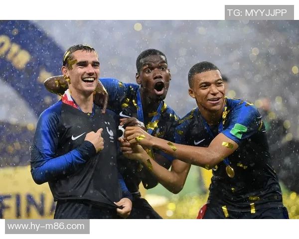 博格巴的职业生涯回顾与未来展望：从天才少年到世界级球星的蜕变之路