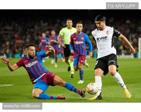 瓦伦西亚宣布签下巴萨前锋特拉维斯,将向球队注入新活力 瓦伦西亚宣布签下巴萨前锋特拉维斯,将向球队注入新活力