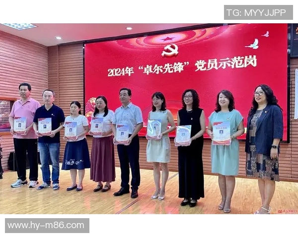 许艳梅的奋斗历程与人生哲学:从平凡到卓越的心路历程分享 许艳梅的奋斗历程与人生哲学:从平凡到卓越的心路历程分享