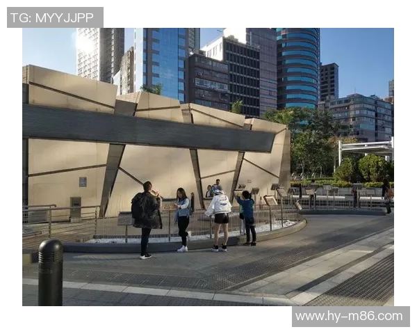 金东秀的音乐旅程与人生哲学探讨:从偶像到艺术家的蜕变之路